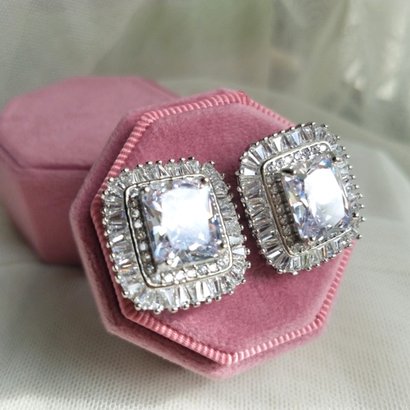 Swarovski Elements 925 Silver Large Square Starburst Halo Earrings NEW - Picture 1 of 14
